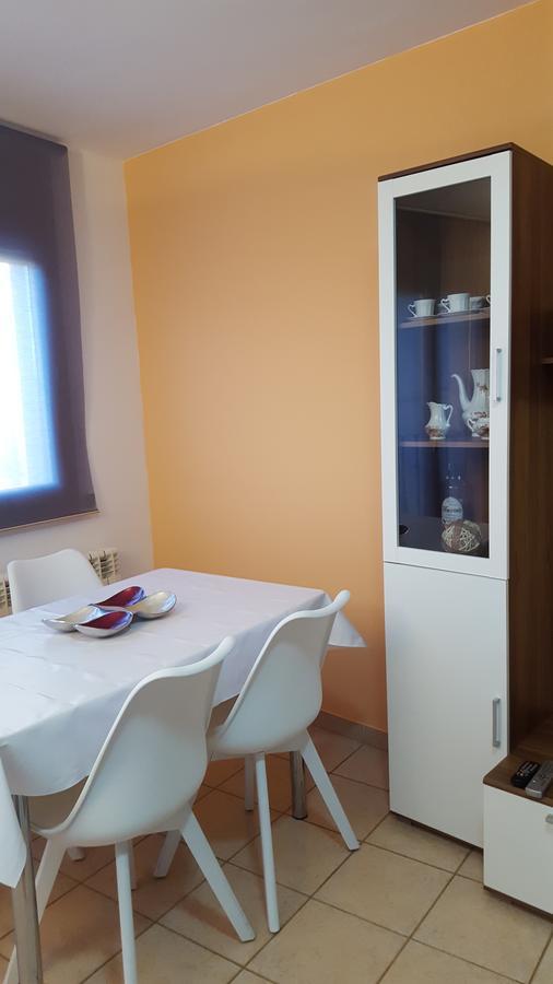 Apartamento Tina Apartman Alcañiz Kültér fotó